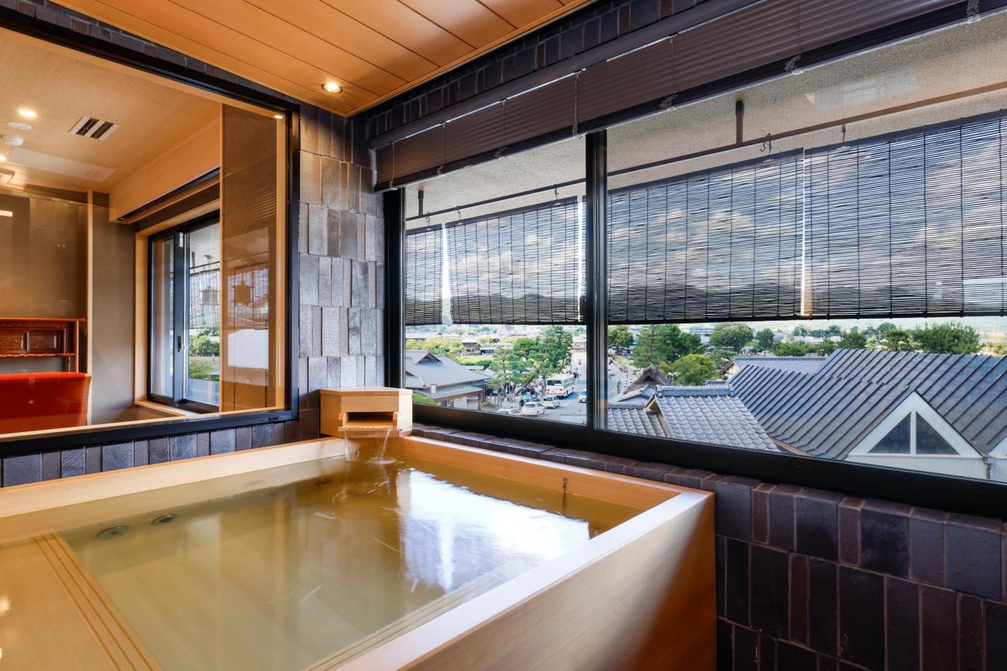 Arashiyama Onsen Togetsutei 4* 京都
